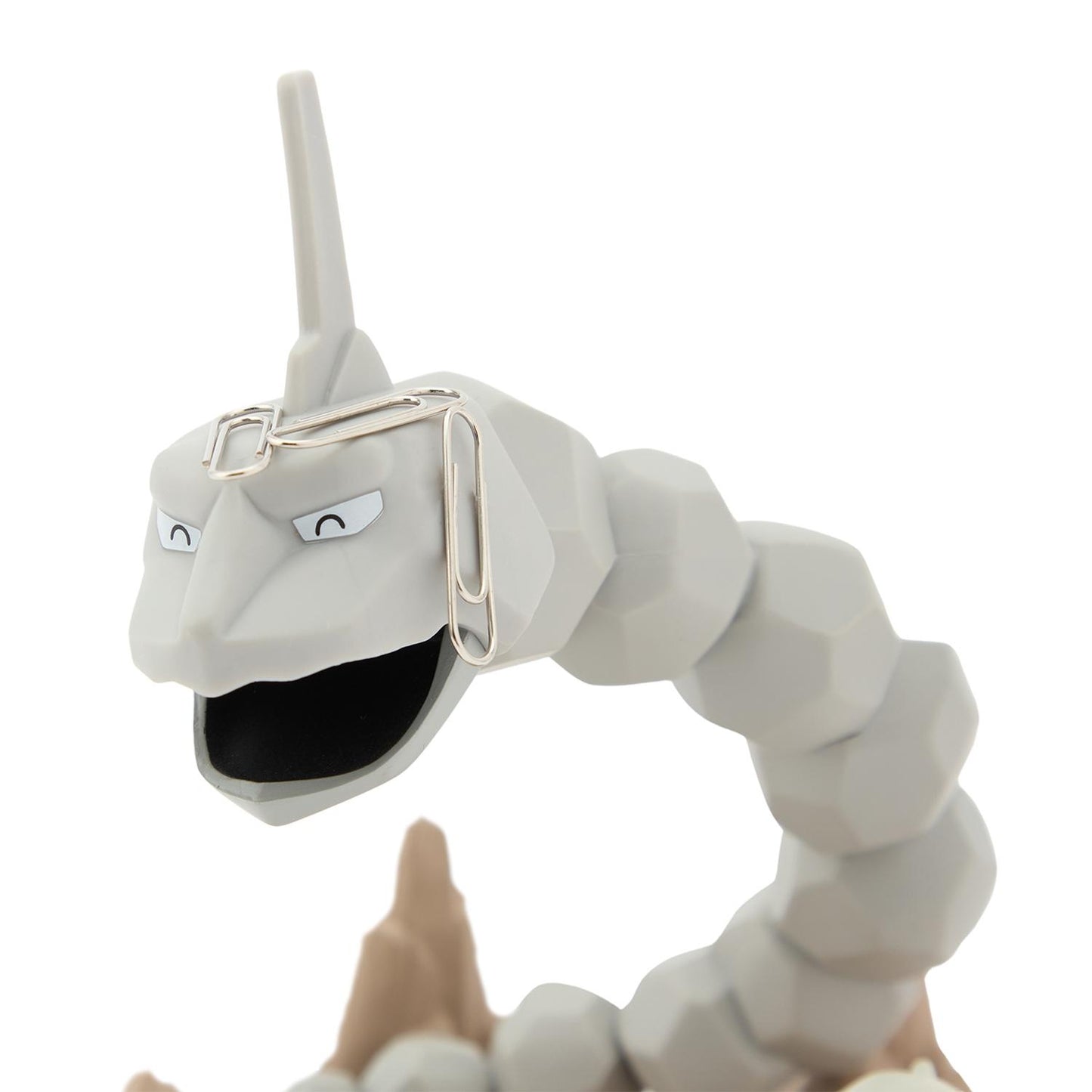 Onix Magnetic Clip Holder Cave Dweller